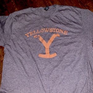 Yellowstone Tshirt.  From the popular show Yellowstone sz XL